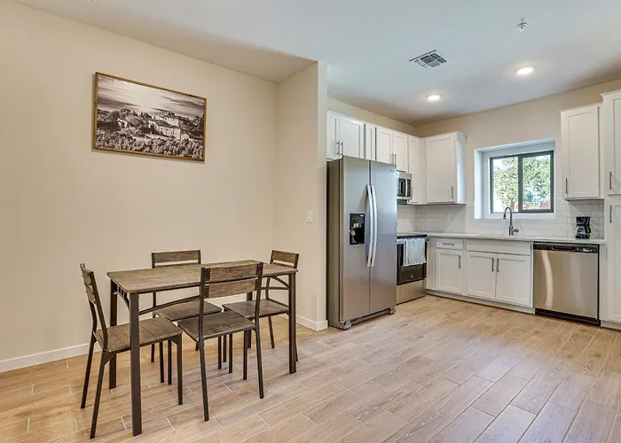 Community Pool & Hiking Trails: Red Fox Retreat 2 Phoenix